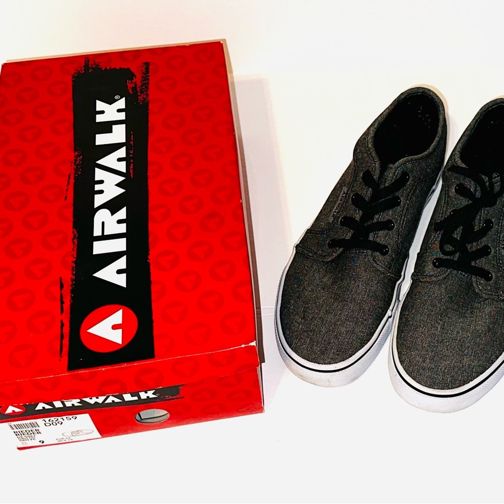 Men’s Airwalk Rieders Size 9
